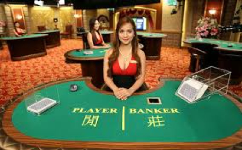 Baccarat là gì hiện đang là tựa game bài hot nhất được nhiều người chơi yêu thích